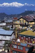 04B Footsteps In The Clouds - Kangchenjunga South Face And Darjeeling In November 1998 they trekked from Taplejung to North and South Base Camps. In December 1988 they completed their circuit with a trek from Darjeeling to Dzongri&hellip;